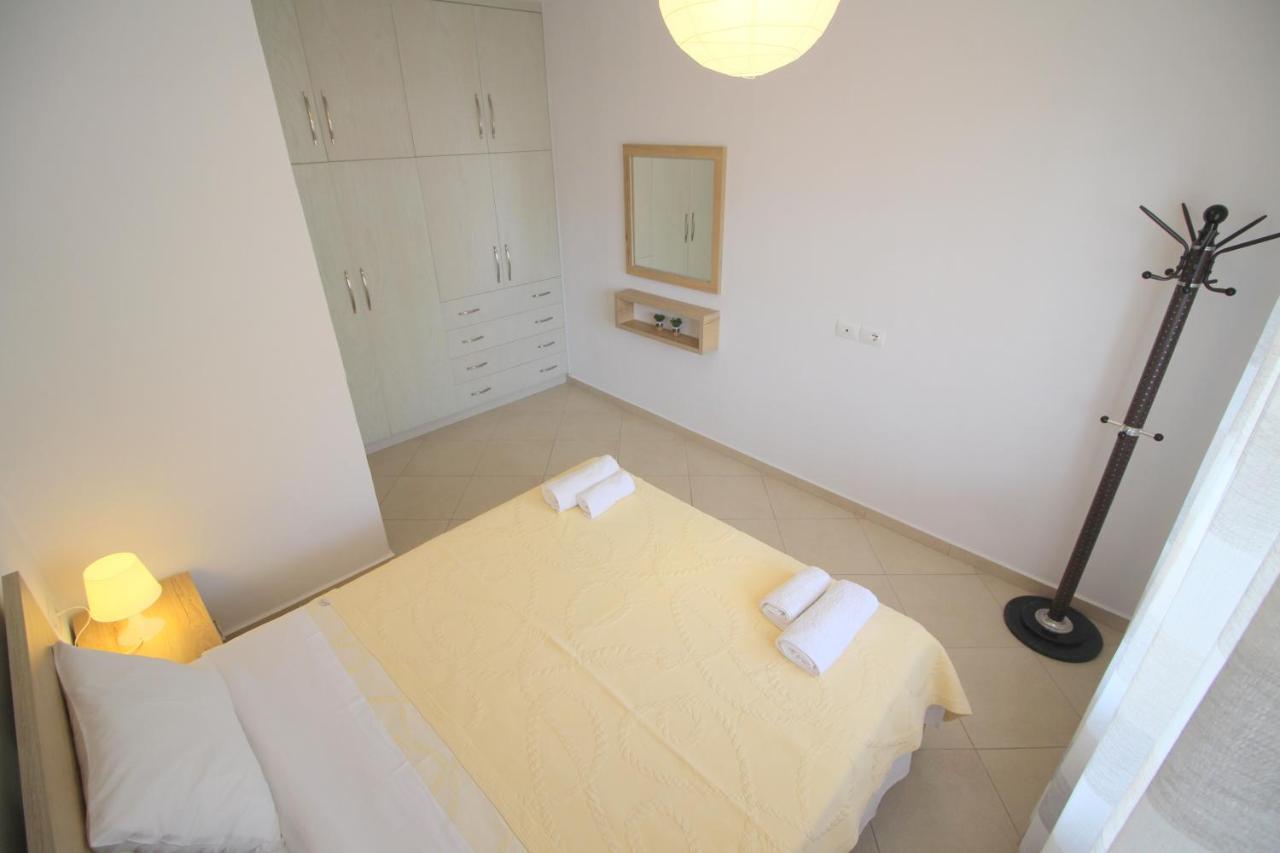 סרנדה Kosta'S City Apartment מראה חיצוני תמונה