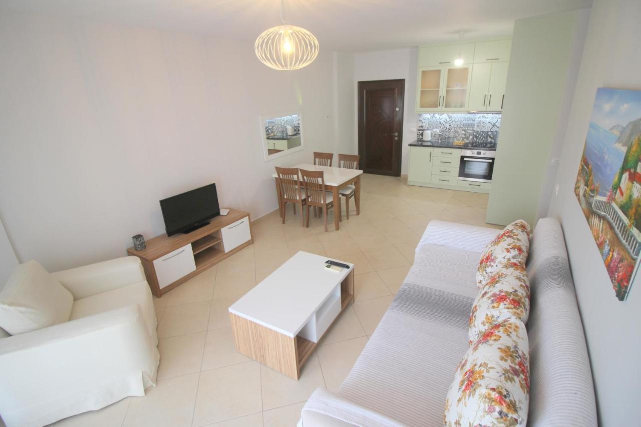 סרנדה Kosta'S City Apartment מראה חיצוני תמונה