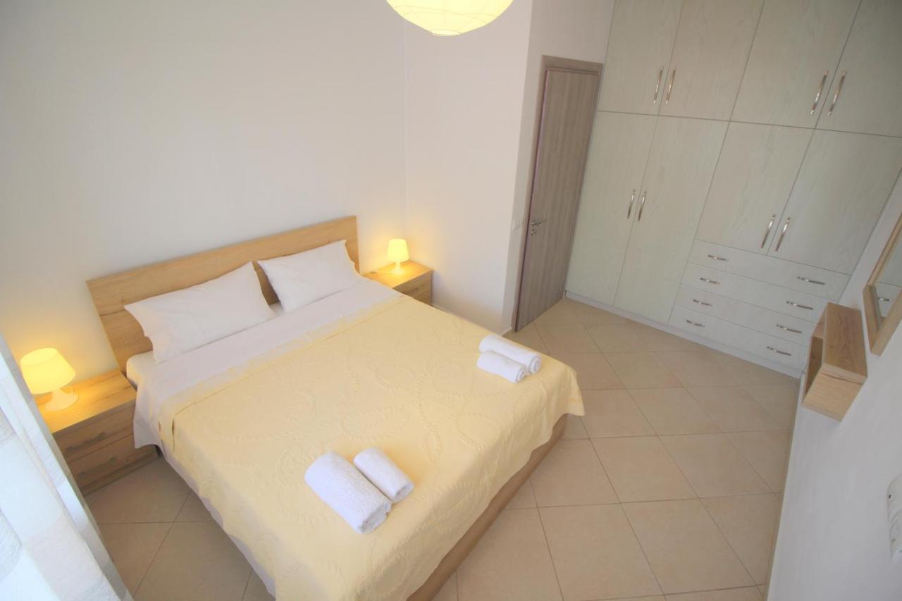 סרנדה Kosta'S City Apartment מראה חיצוני תמונה