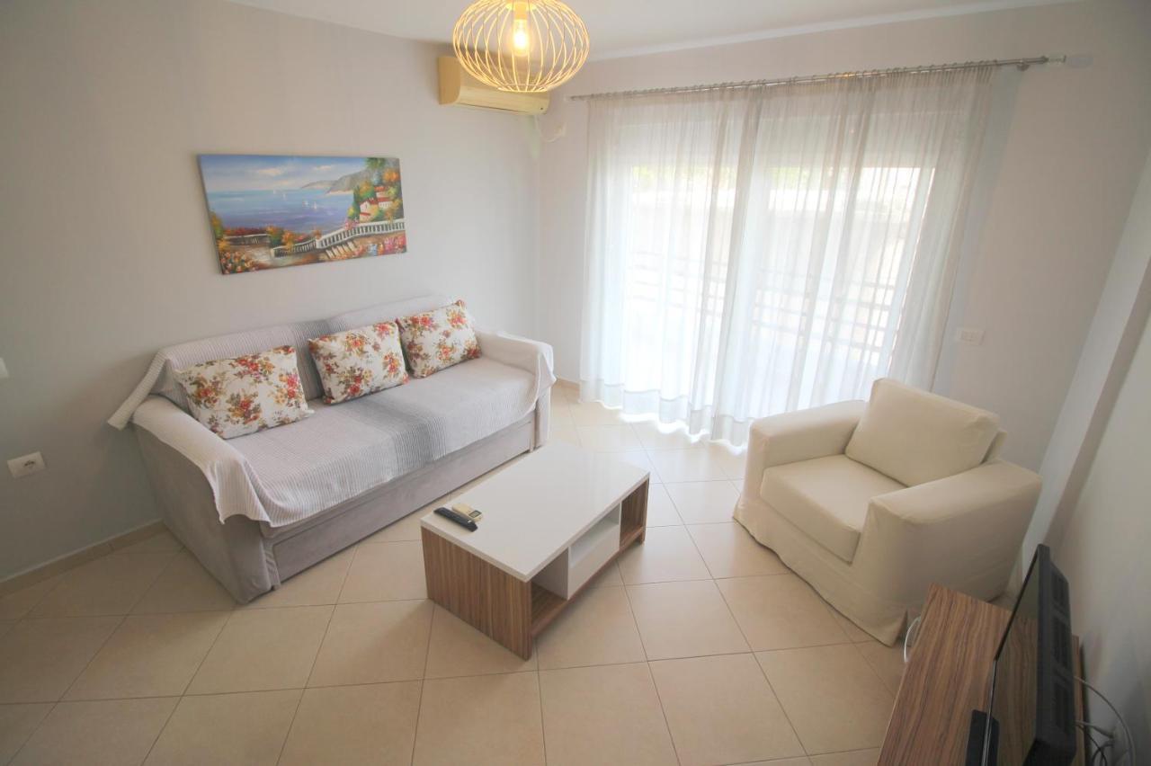סרנדה Kosta'S City Apartment מראה חיצוני תמונה