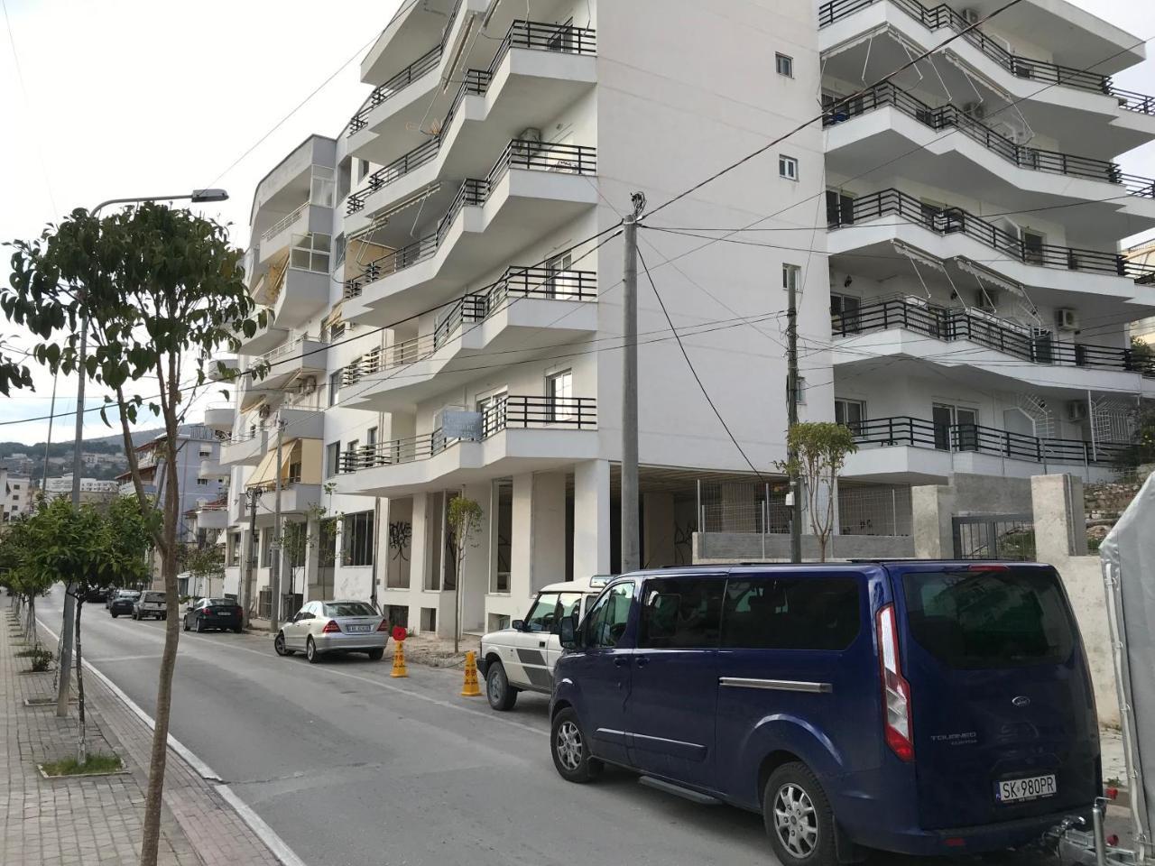 סרנדה Kosta'S City Apartment מראה חיצוני תמונה